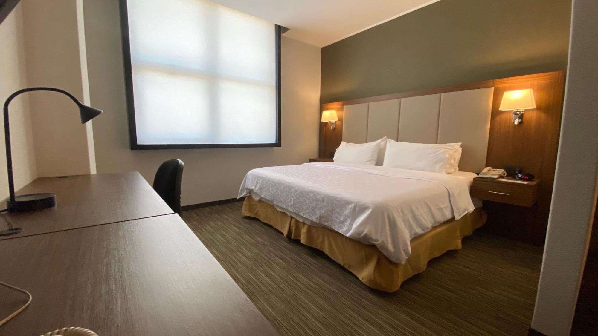 Standard Room,1664659547:JPEG