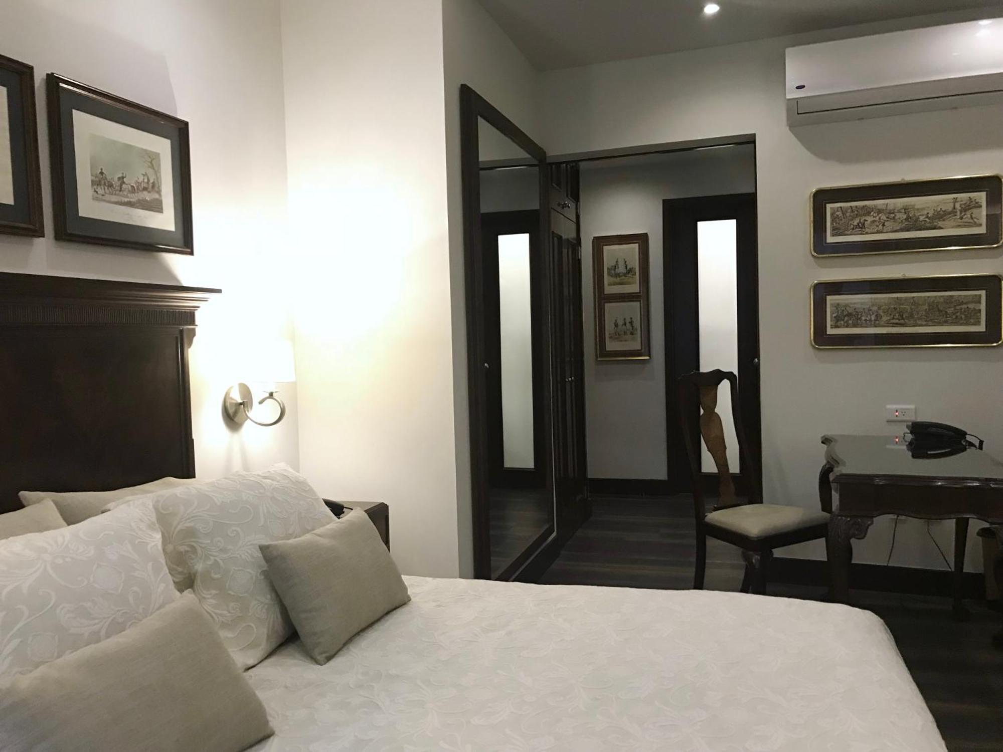 Junior Suite 8