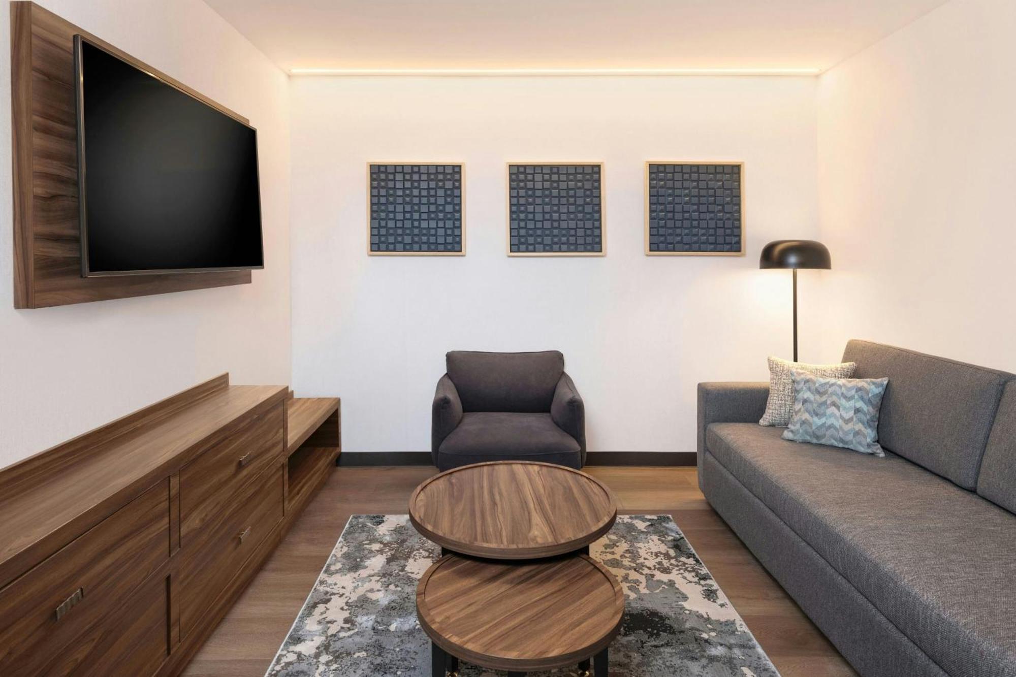 Classic Suite 1 Bedroom Suite 2 Double Sofa bed