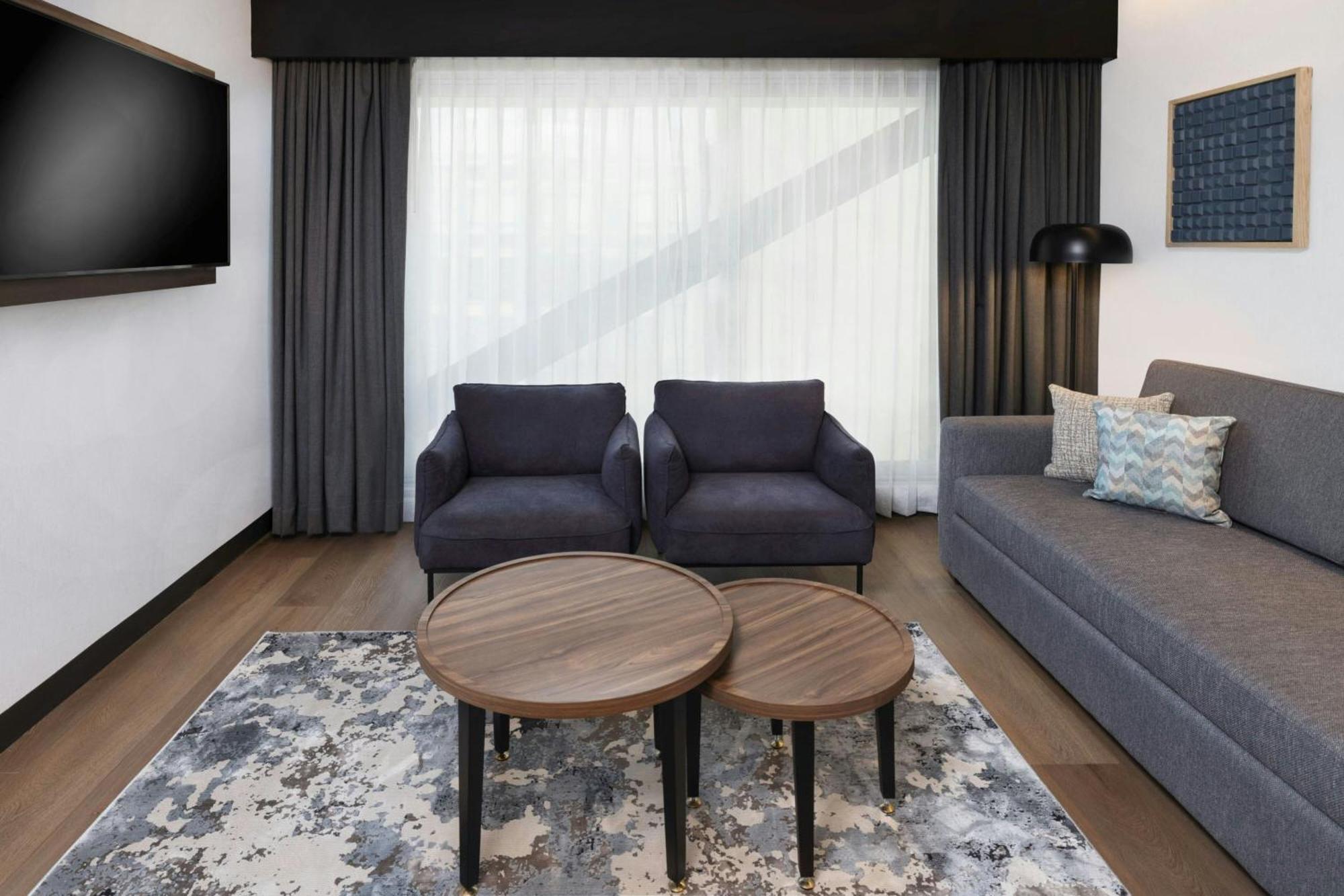 Superior Suite 1 Bedroom Suite 1 King Sofa bed City view