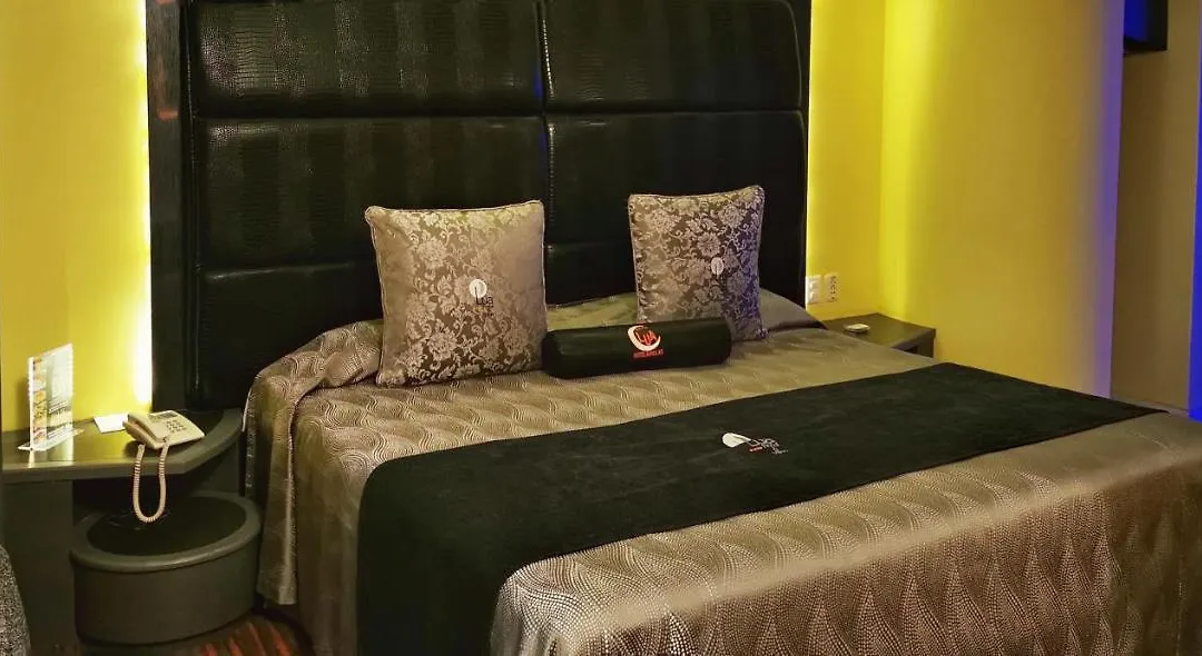 Hotel Lua-1