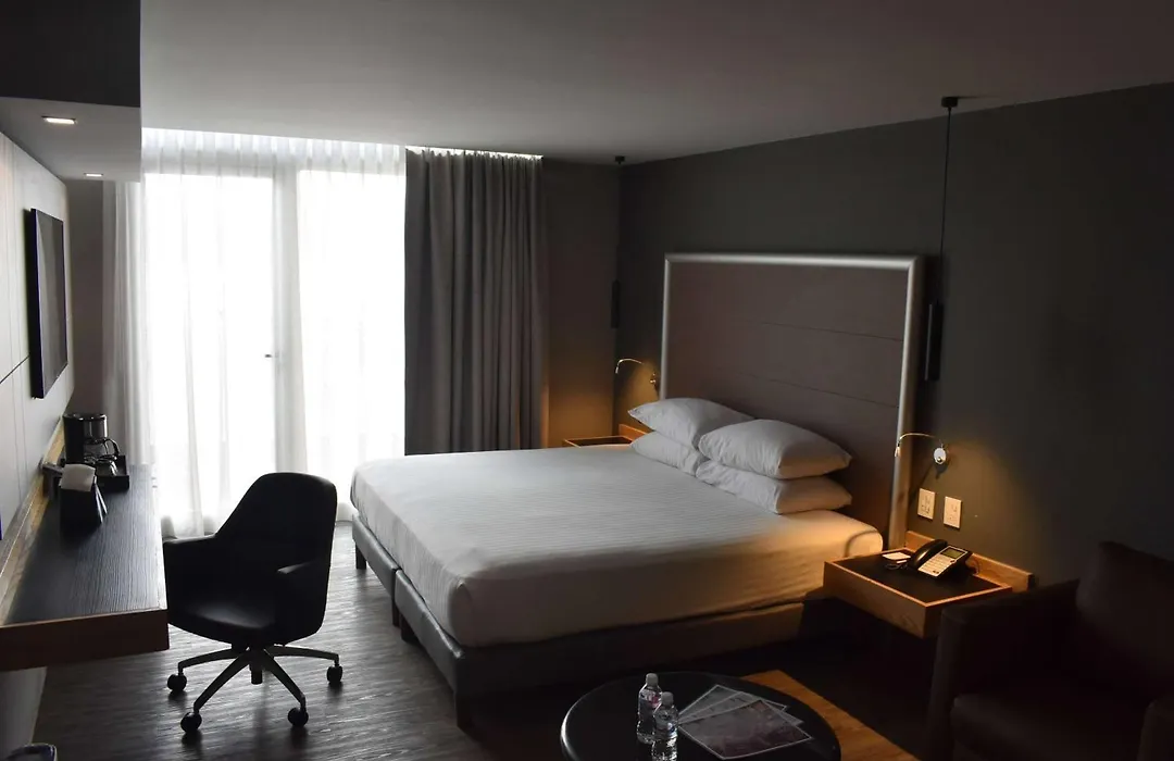 Ramada By Wyndham Mexico City Santa Fe-1