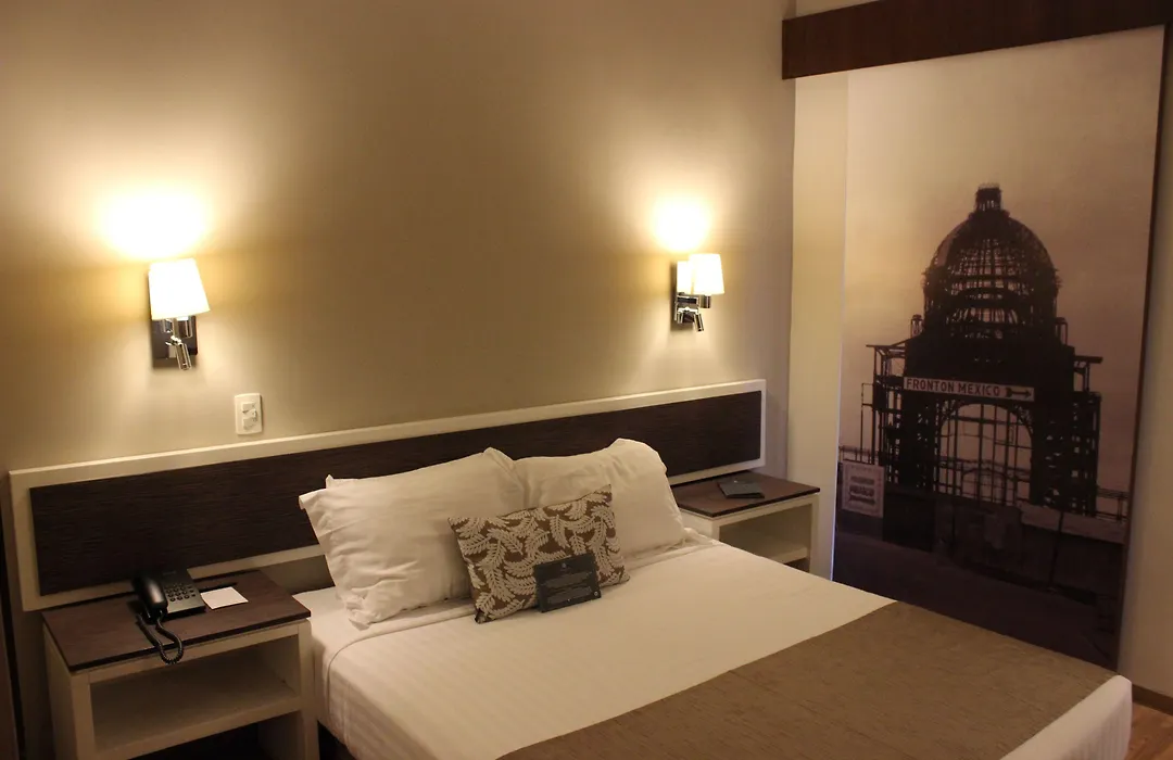 Hotel Plaza Revolucion-1